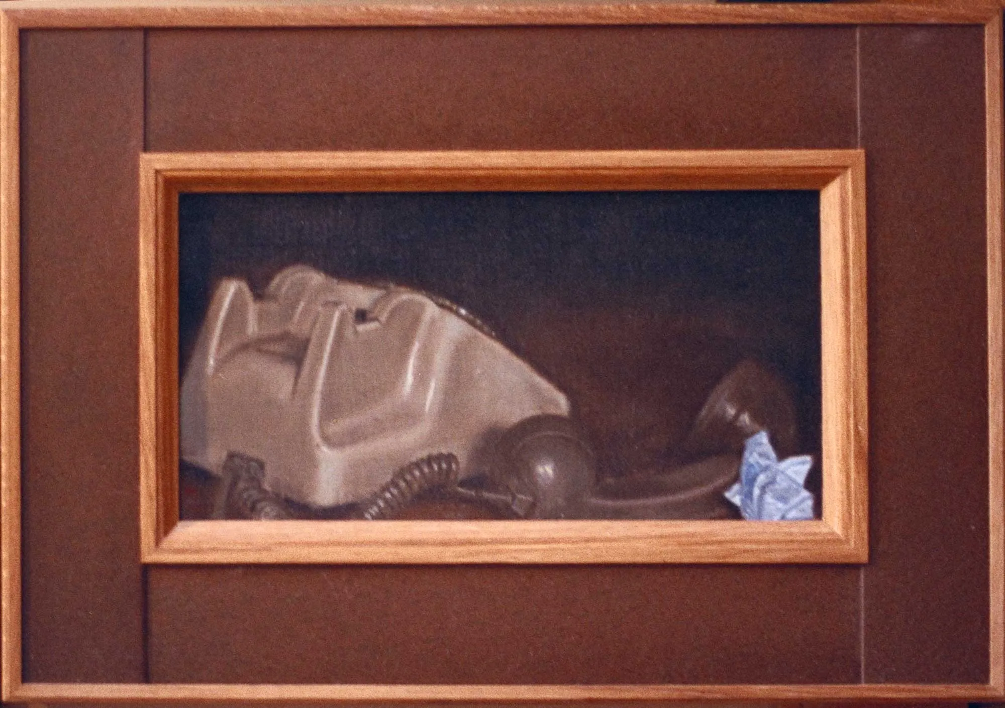 Passover (Small version) A telephone receiver off.